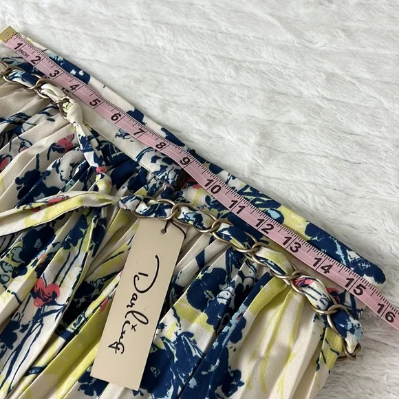 NWT! Darling Piper Accordion Pleated Floral Mini Skirt with Tie Belt Large - Picture 5 of 11